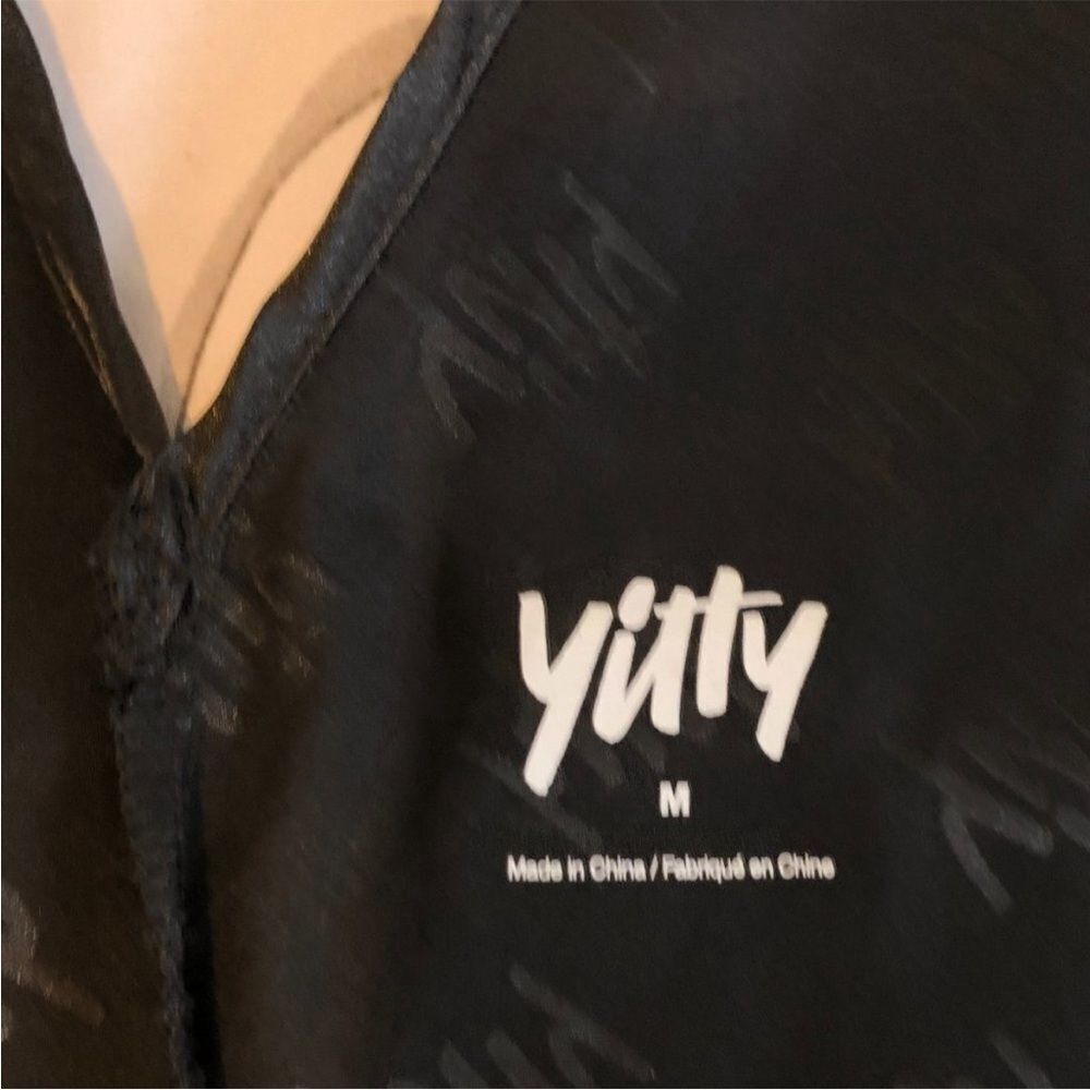 YITTY Women's Satin Pretty Mini Robe Size Medium Iconic Black - Picture 6 of 15